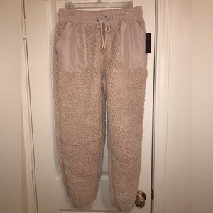 Beige soft joggers (MEDIUM)